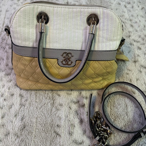 Yellow Guess Clutch - Picture 1 of 13